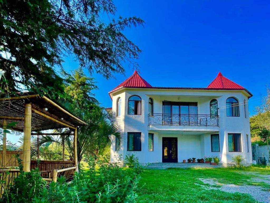 Villa In Chakvi Luaran gambar